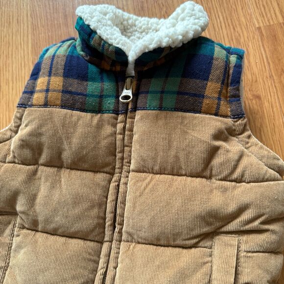 Old Navy Sherpa-Lined Corduroy Vest for Baby - Picture 2 of 5